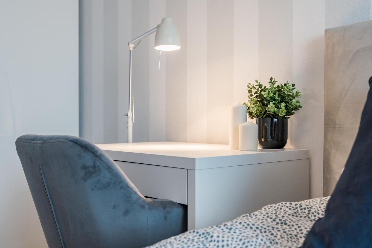 Golden Reagan By Aparo - Nowy Apartament, Winda, Lozeczko Turystyczne, Plaza 500m, Balkon, 2 Sypialnie Oraz Salon, Rowerownia, Biurko Leilighet *